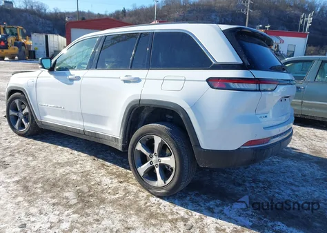 2023 Jeep Grand Cherokee 4Xe z USA, uszkodzony, nr VIN 1C4RJYB63P8792404